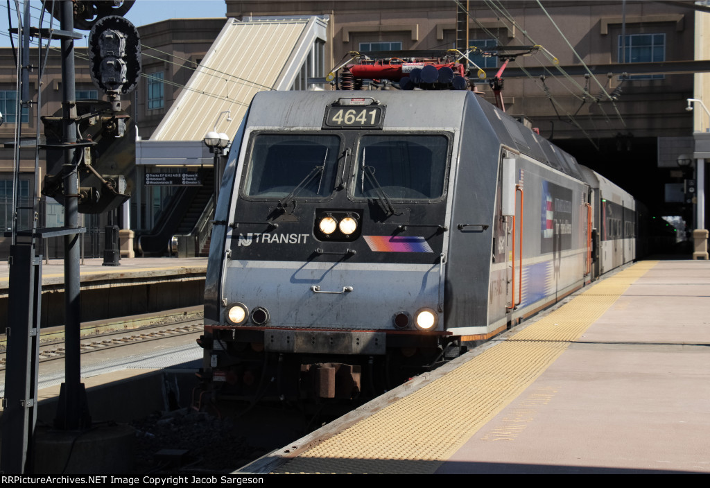 NJT4641
